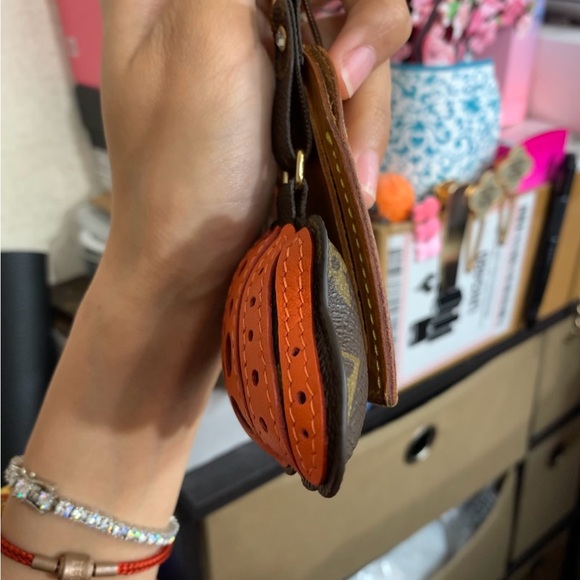 Authentic Louis Vuitton Vachetta Luggage Tag & puffy Pumpkin 2-in-1 Charm